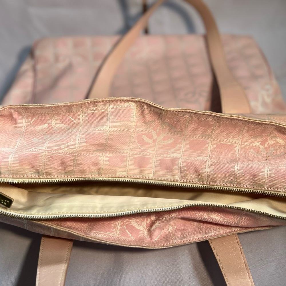 Chanel nylon jacquard with leather handle tote bag - Picture 12 of 14